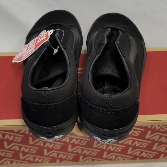 NEW 13 VANS hard to find ALL BLACK OLD SKOOL LACE UP SKATE SNEAKER 12 12.5 NWT - Picture 4 of 9